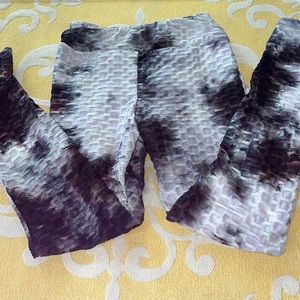 Cute tiktok leggings! Charlotte ruse brand: eye candy! Medium!